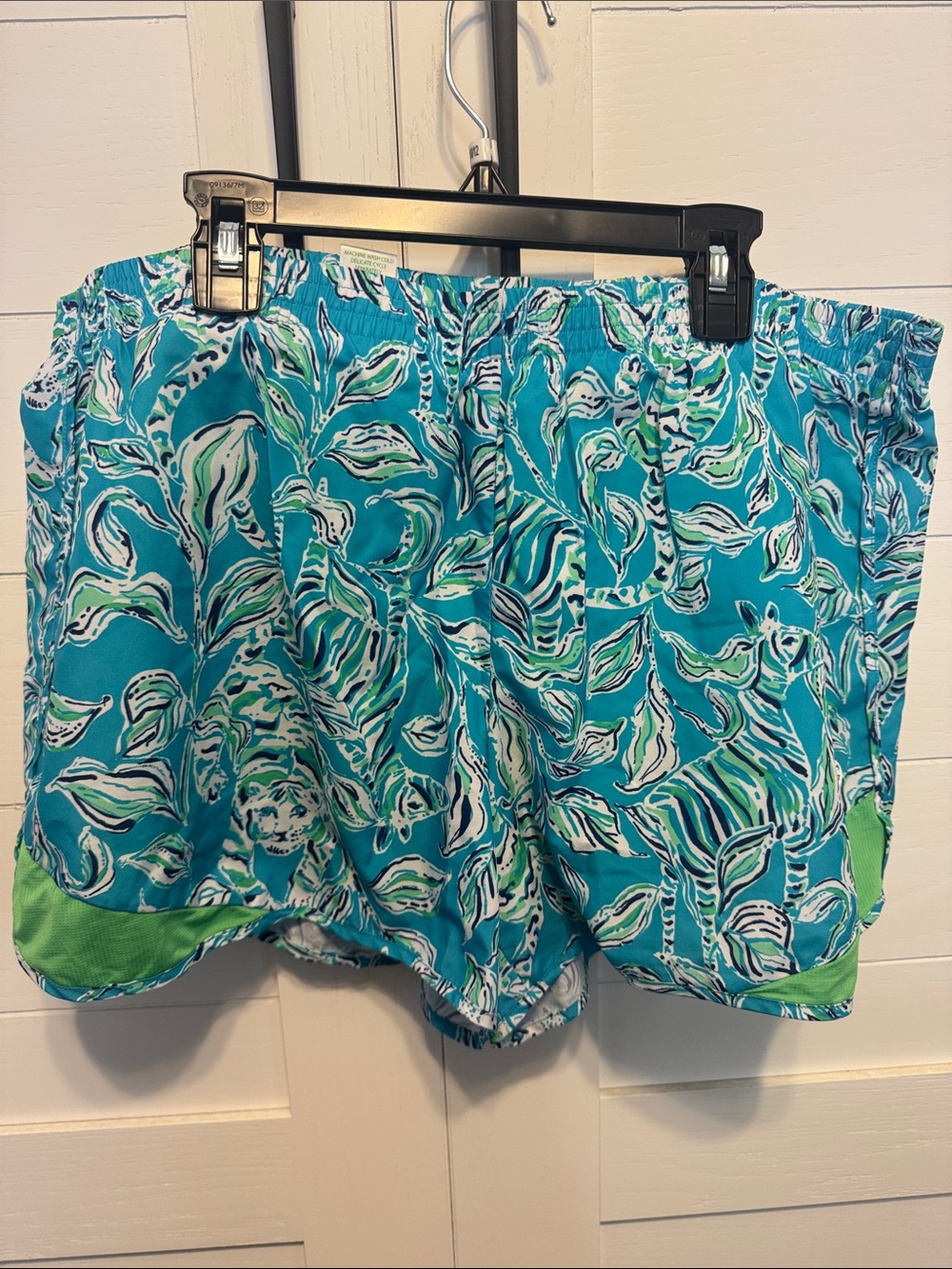 Lilly Pulitzer Teal & Lime Leaf-Print Athletic Shorts